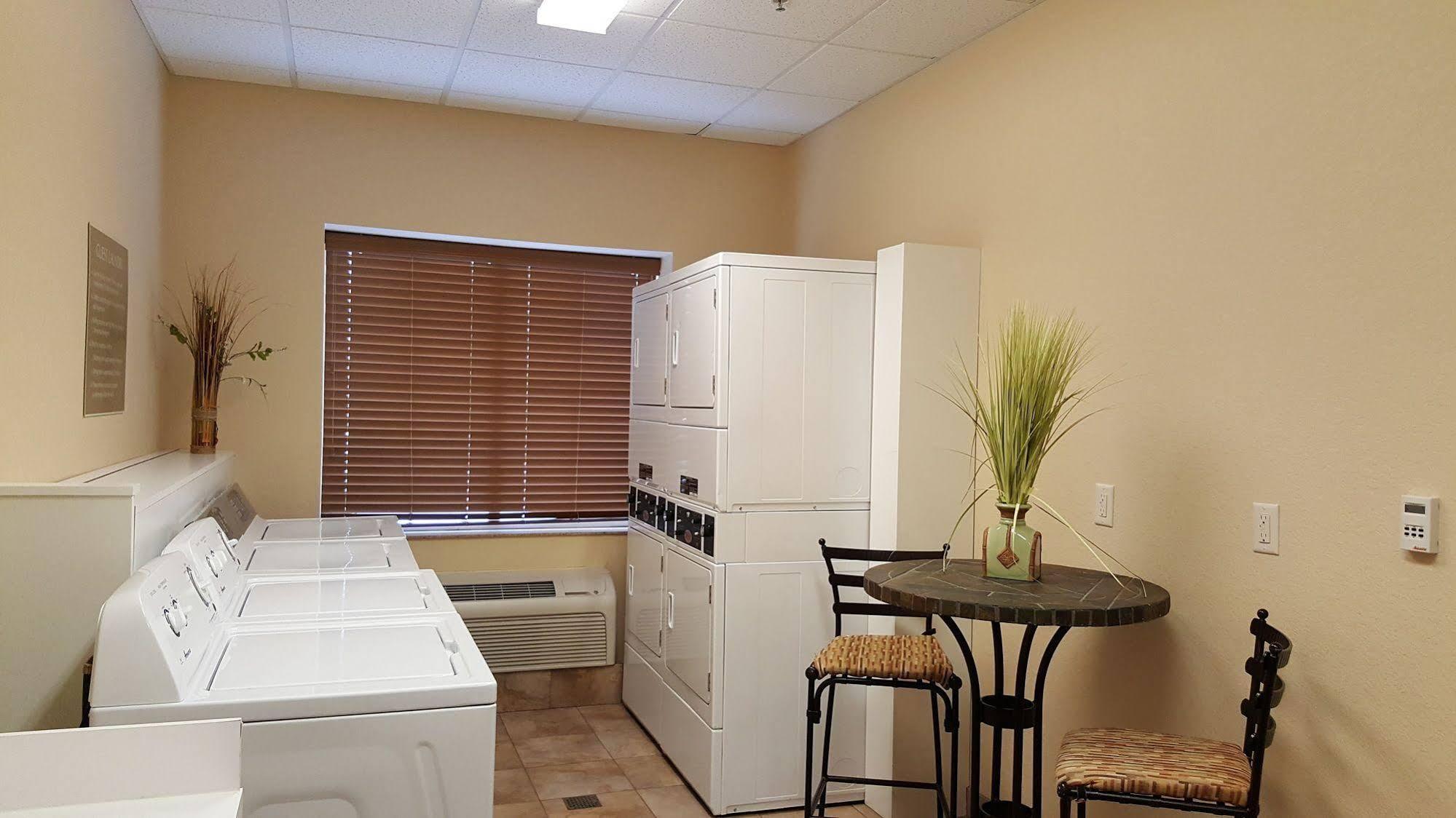 Candlewood Suites Portland Airport By Ihg Екстериор снимка
