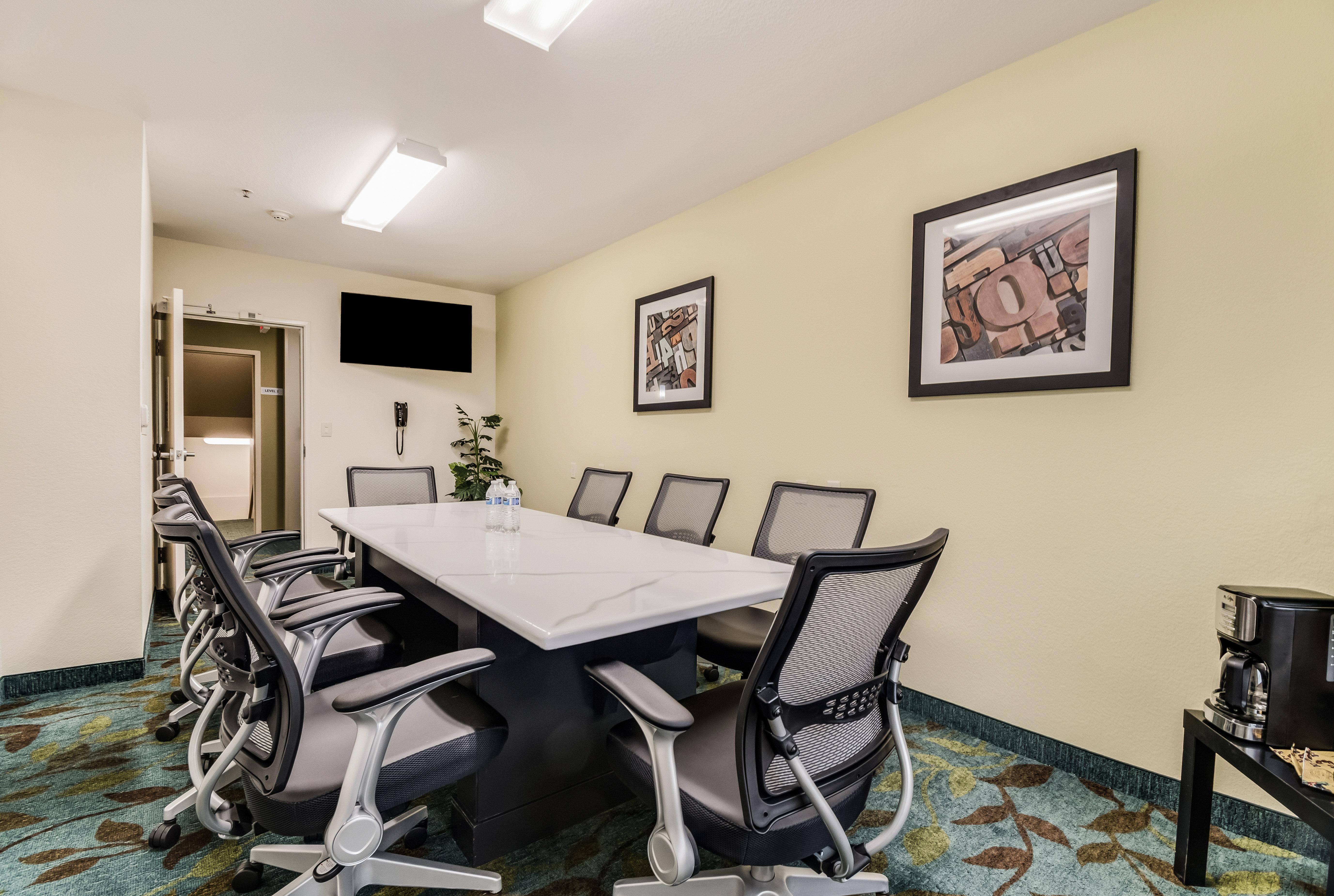 Candlewood Suites Portland Airport By Ihg Екстериор снимка
