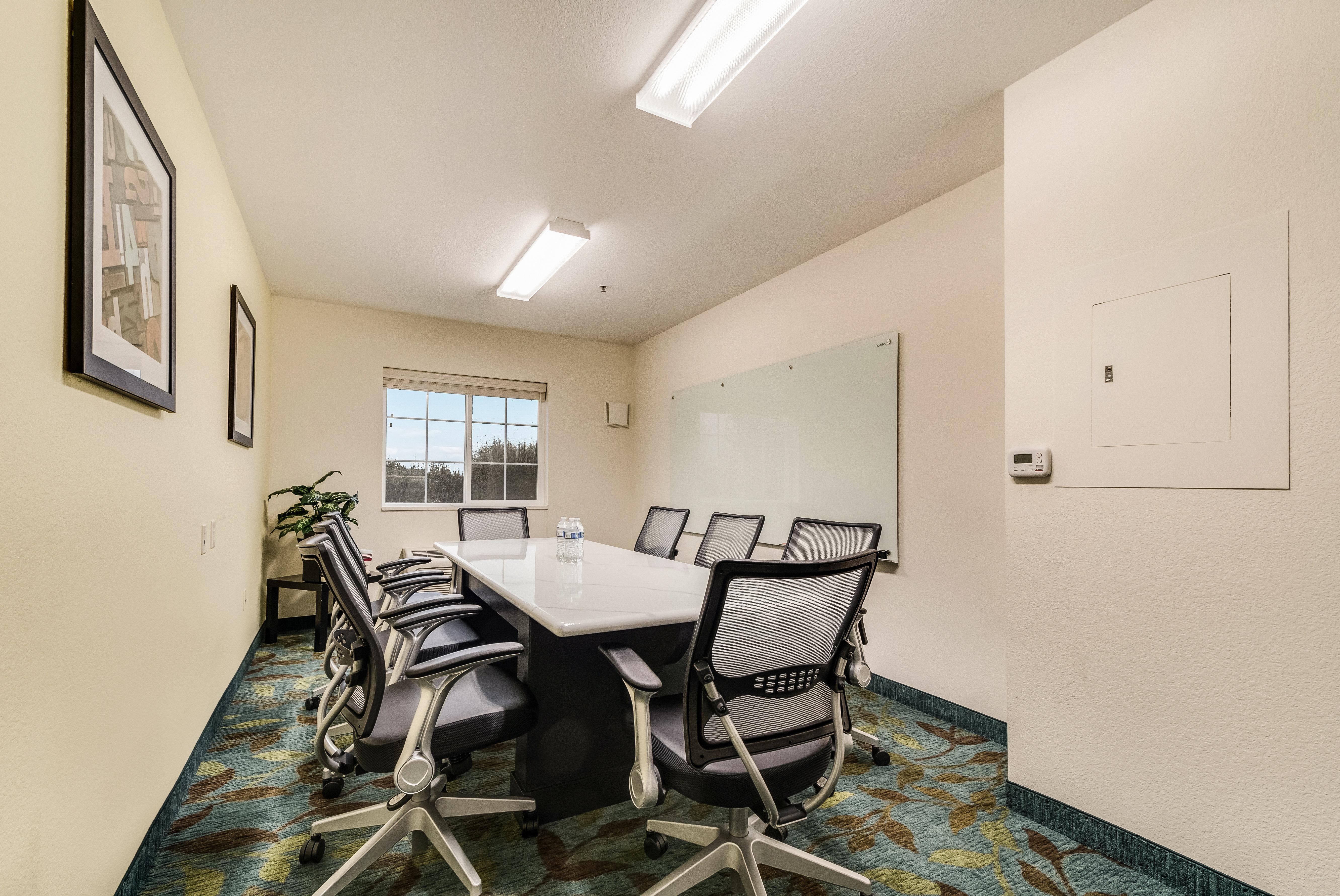 Candlewood Suites Portland Airport By Ihg Екстериор снимка