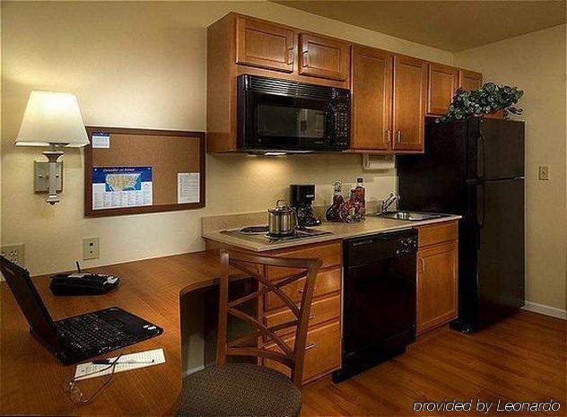 Candlewood Suites Portland Airport By Ihg Стая снимка